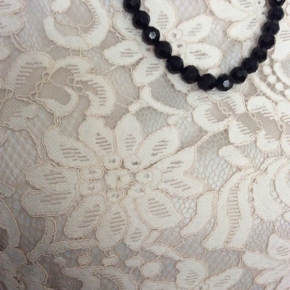 Elegant dress - Picture 3 of 8